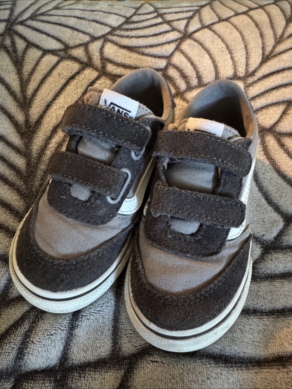 Toddler Vans Velcro Kids Sneakers Gray & Black Size 8c